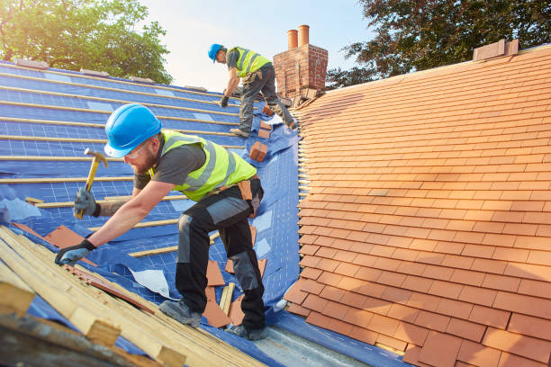 Best Emergency Roof Repair Services  in Manorville, NY